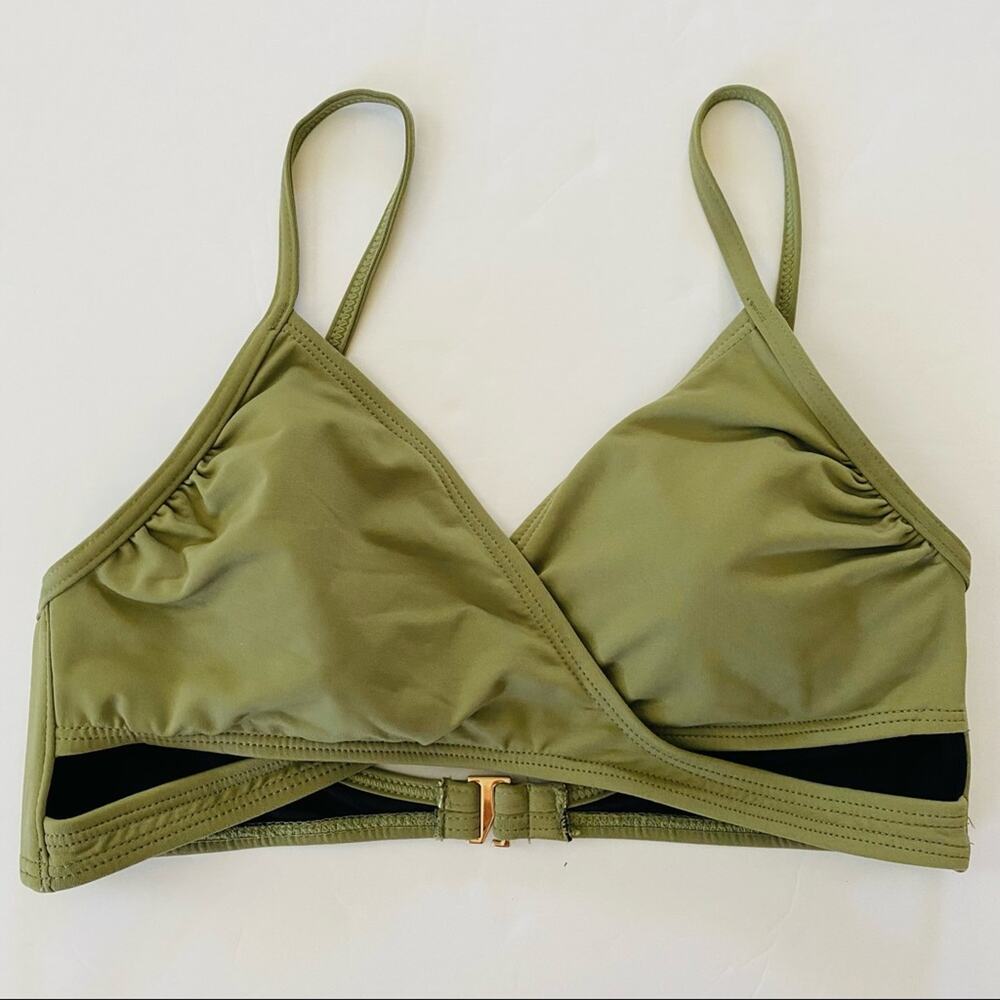 Vince Camuto | Cross Wrap Bikini Top M GUC